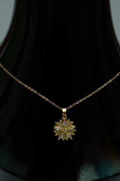 Fashion Creative Petal 3D Sunflower Pendant Necklace Elegant Jewelry for Women